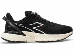 Diadora Mythos Blushield Volo 3