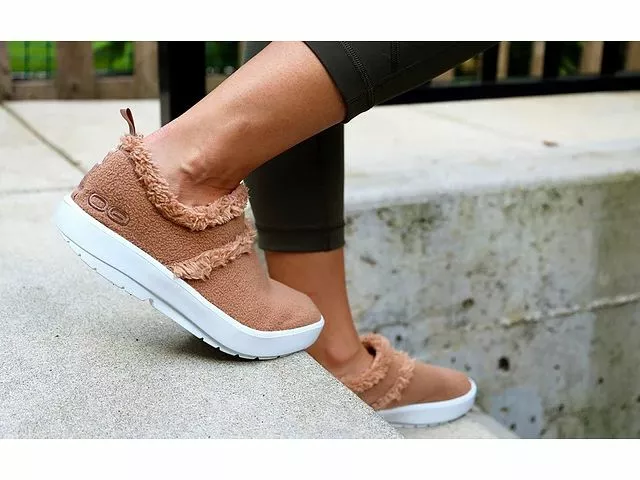 OOFOS OOcoozie Low - Image 9