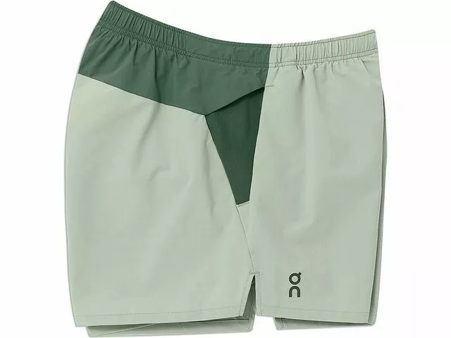 On Essential Shorts