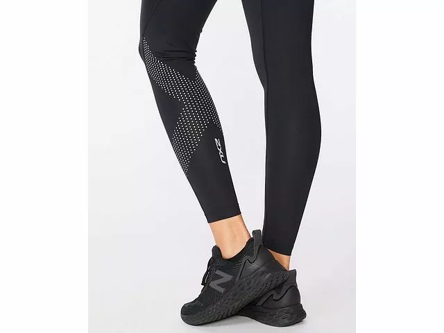 2XU Mid-Rise Compression Tight - Image 11