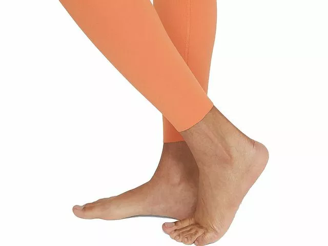 Nike Yoga Luxe 7/8 Tight - Image 4